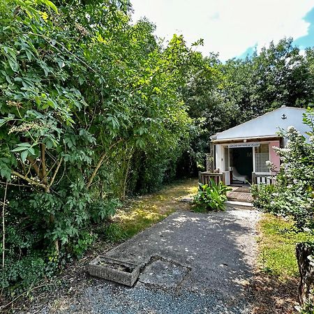 Les Cabanes Du Lac Vandre Luaran gambar