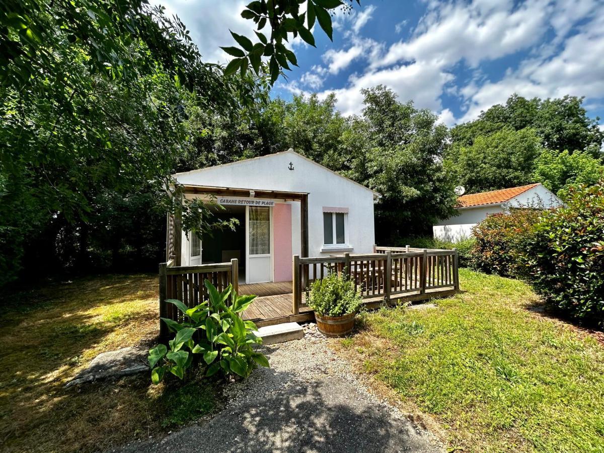 Les Cabanes Du Lac Vandre Luaran gambar