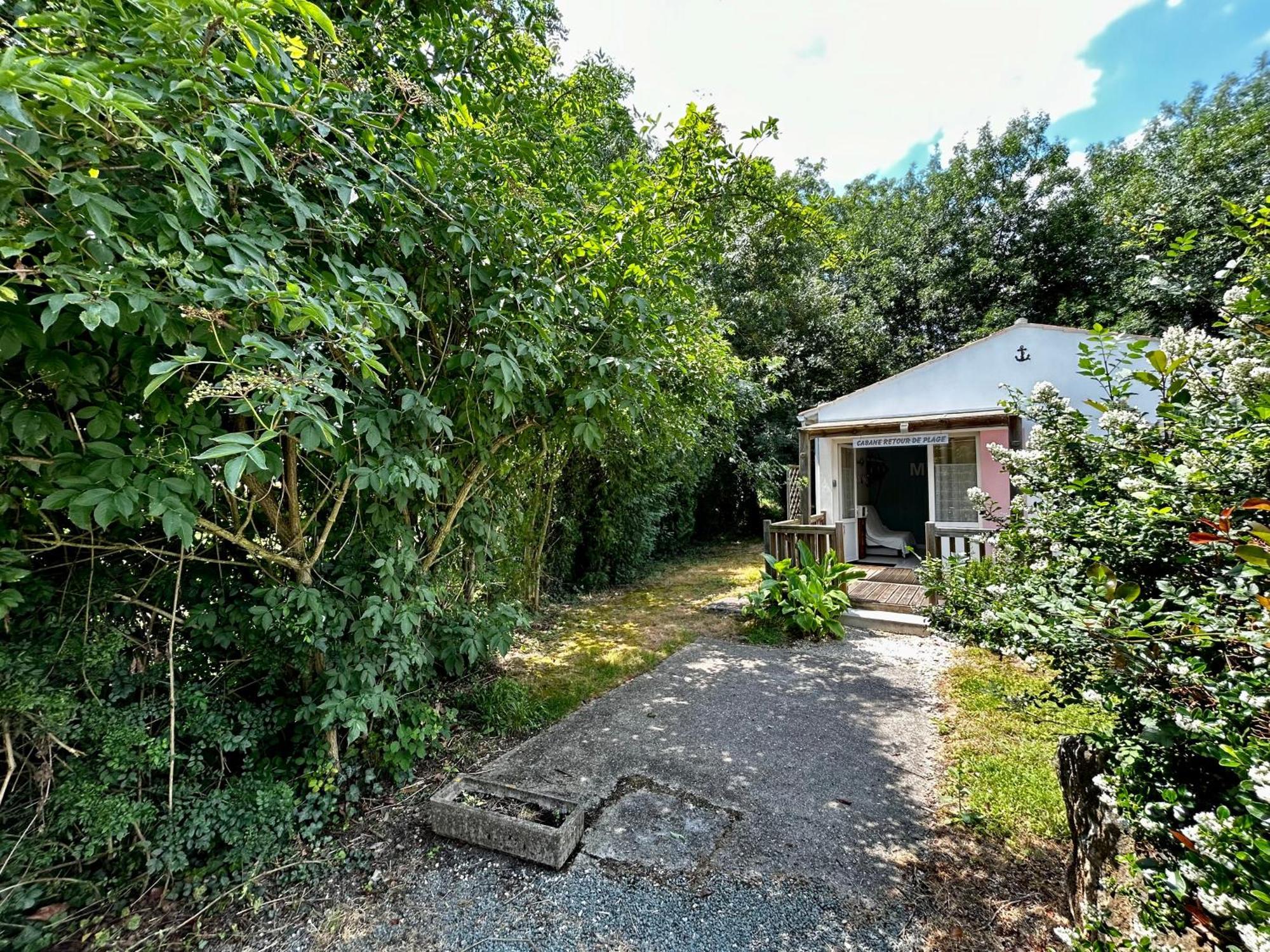 Les Cabanes Du Lac Vandre Luaran gambar